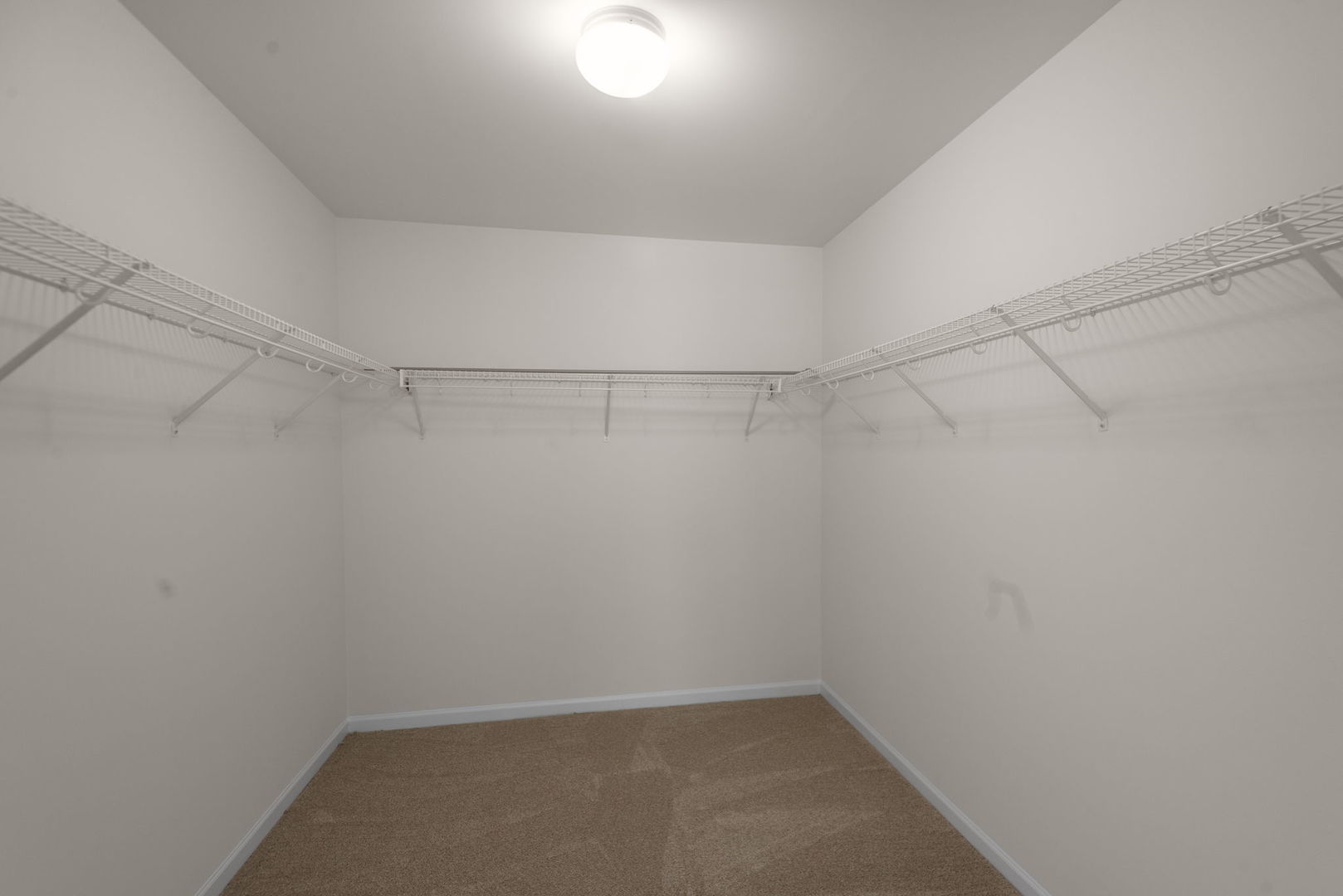 596 W Dalton Drive Property Photo 18