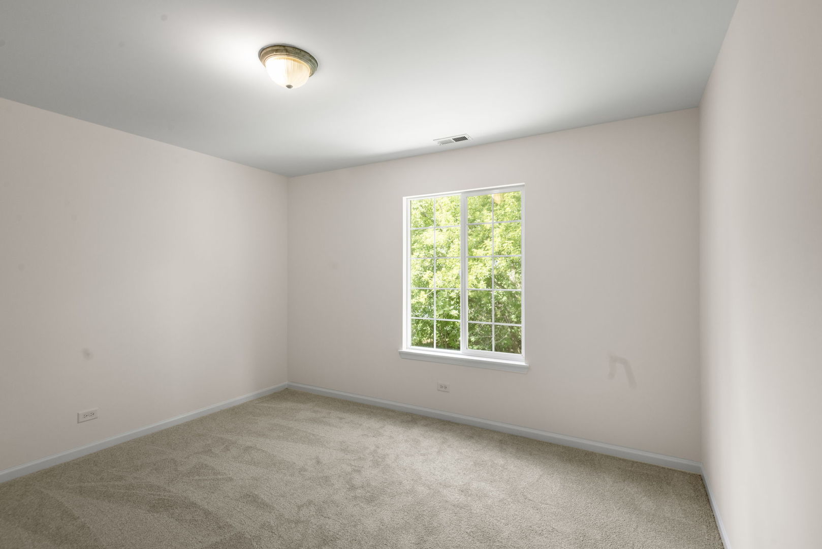 596 W Dalton Drive Property Photo 21