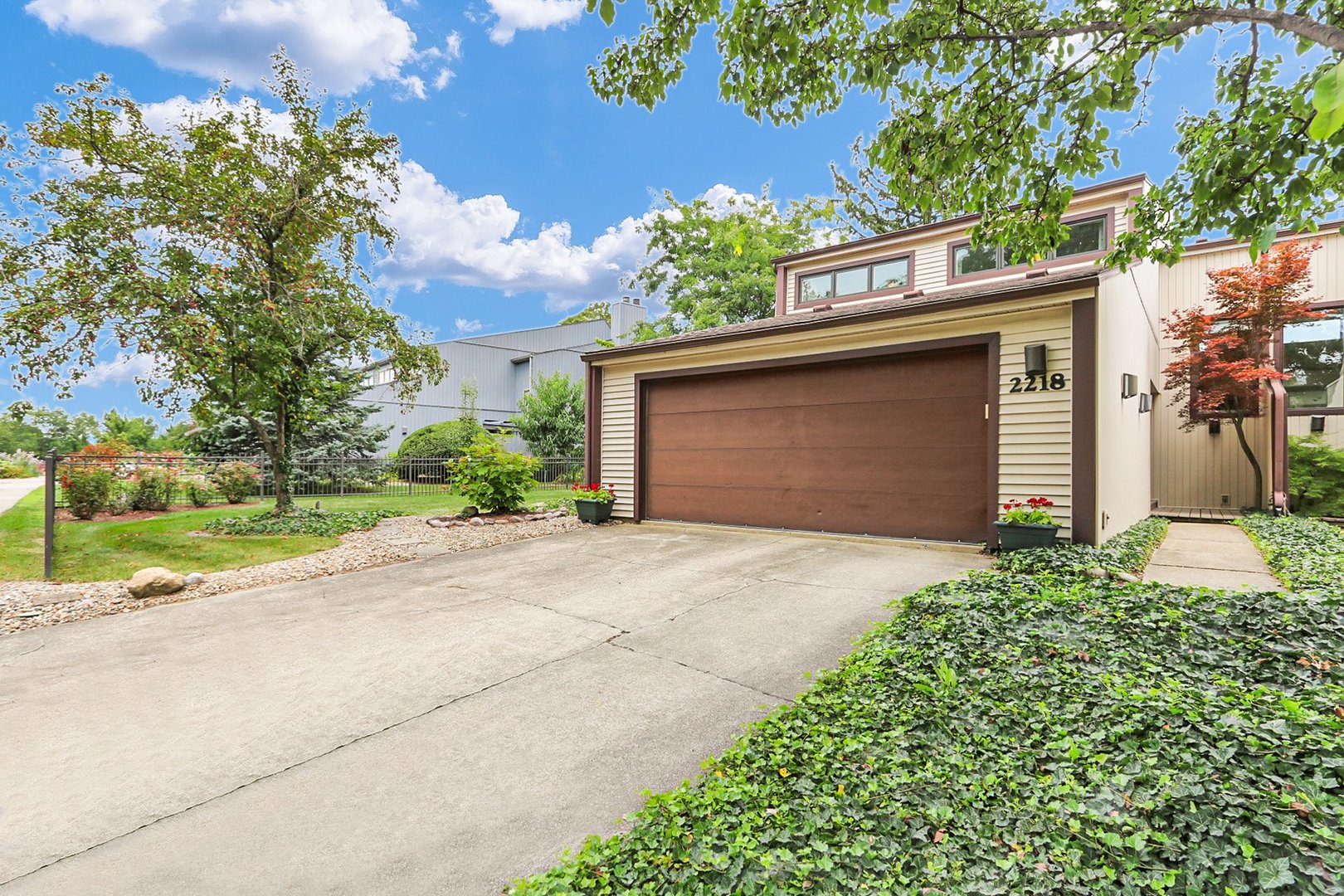 2218 Briar Hill Drive 2218 Property Photo 1
