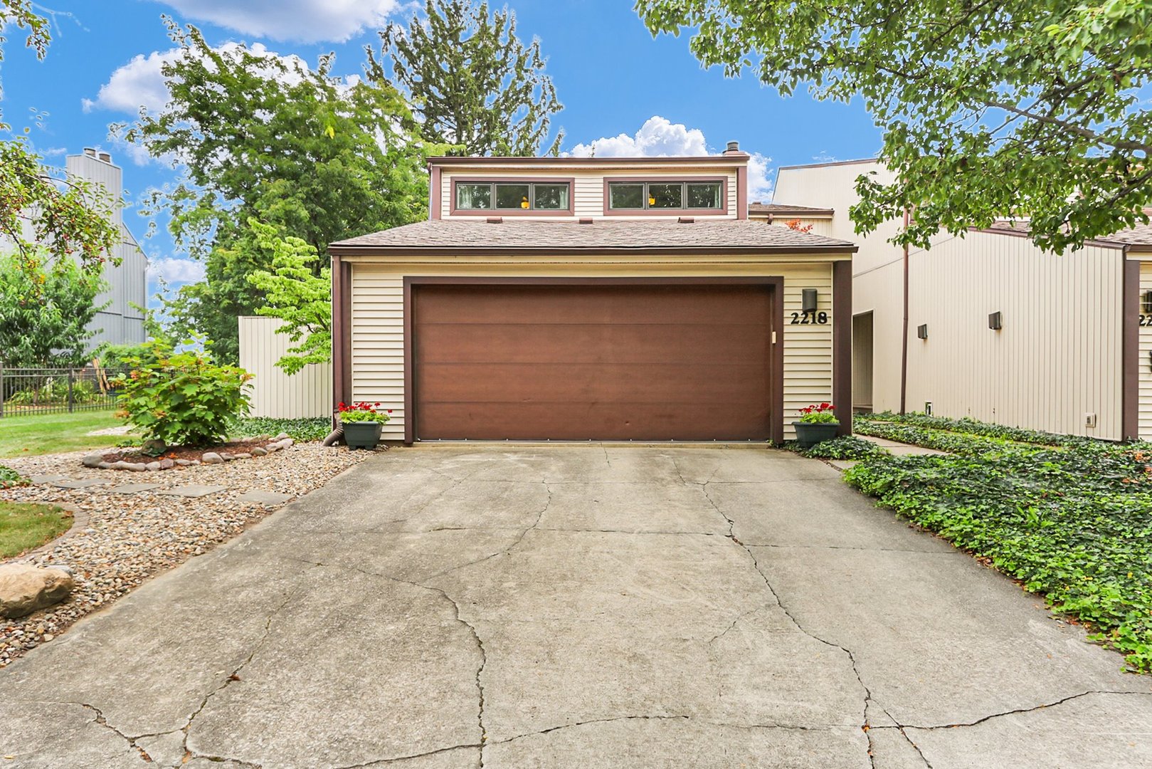 2218 Briar Hill Drive 2218 Property Photo 2