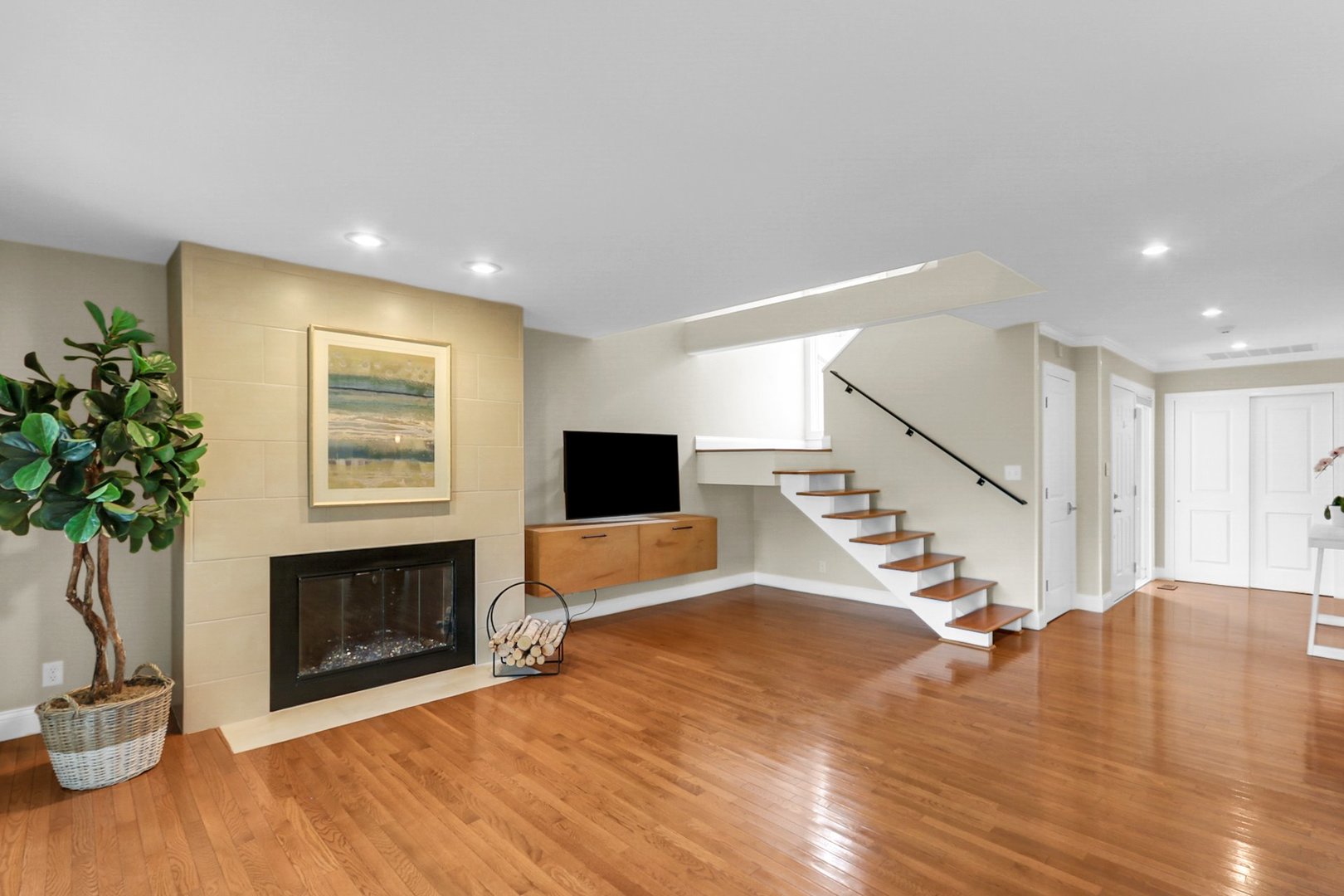 2218 Briar Hill Drive 2218 Property Photo 8