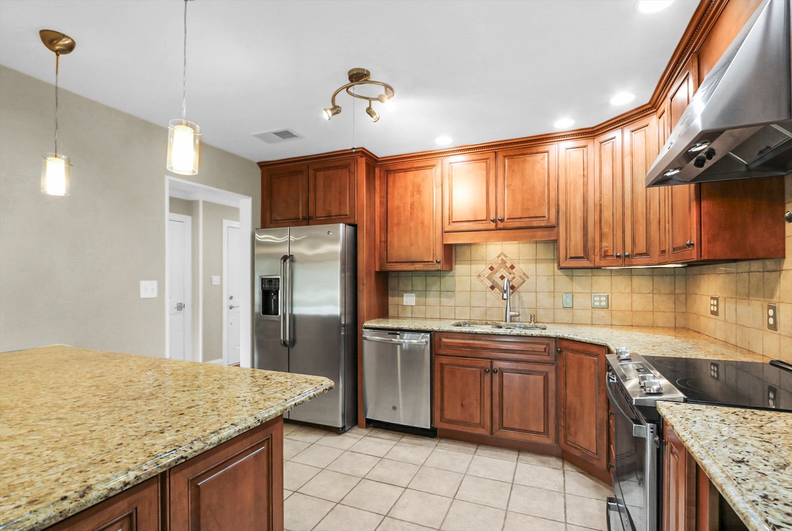 2218 Briar Hill Drive 2218 Property Photo 18