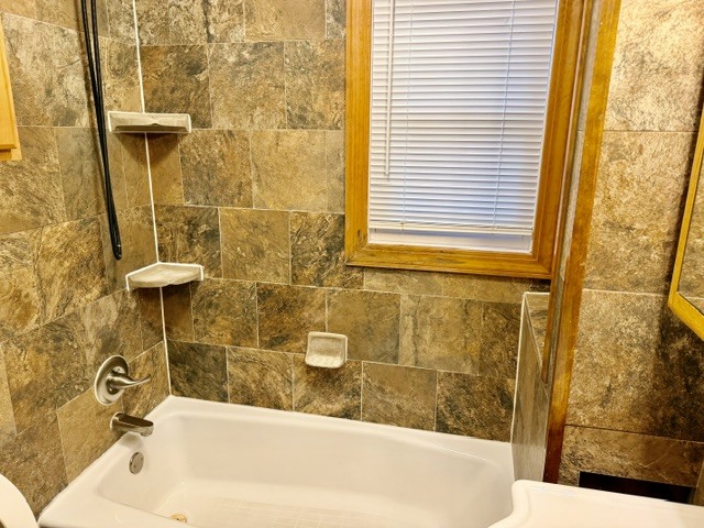 32 University Court Property Photo 12