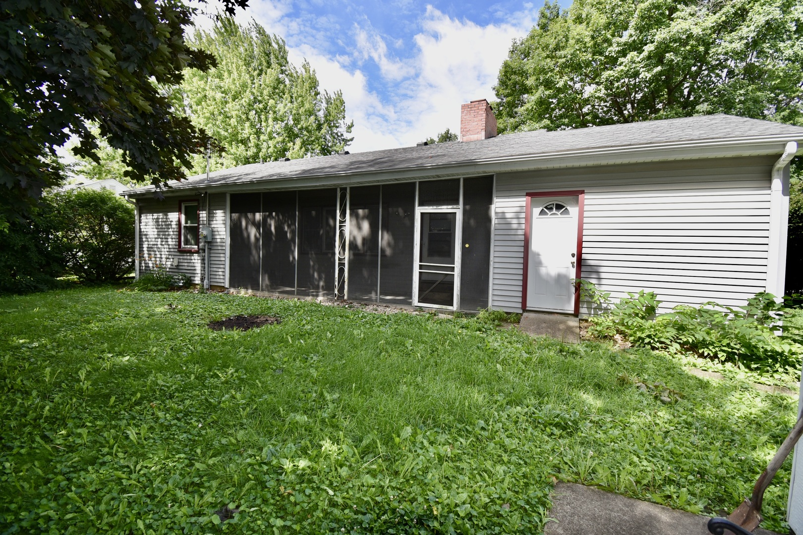 32 University Court Property Photo 22