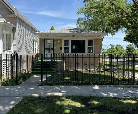 658 E 87th Place Property Photo 1