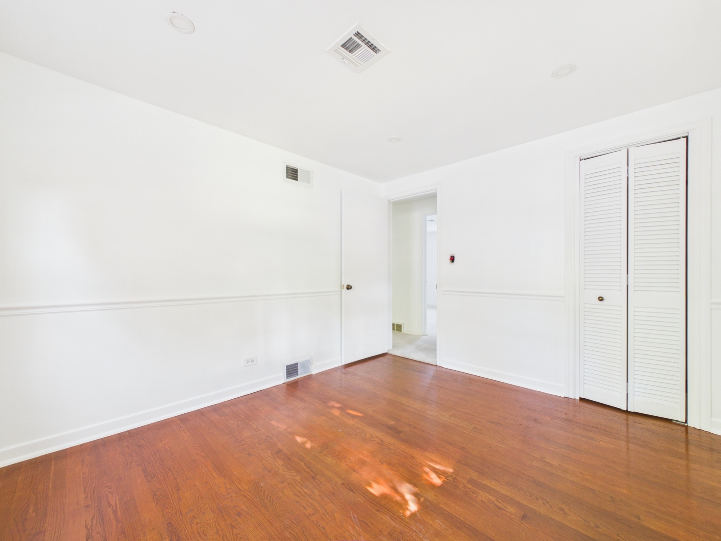 530 S Dryden Place Property Photo 11