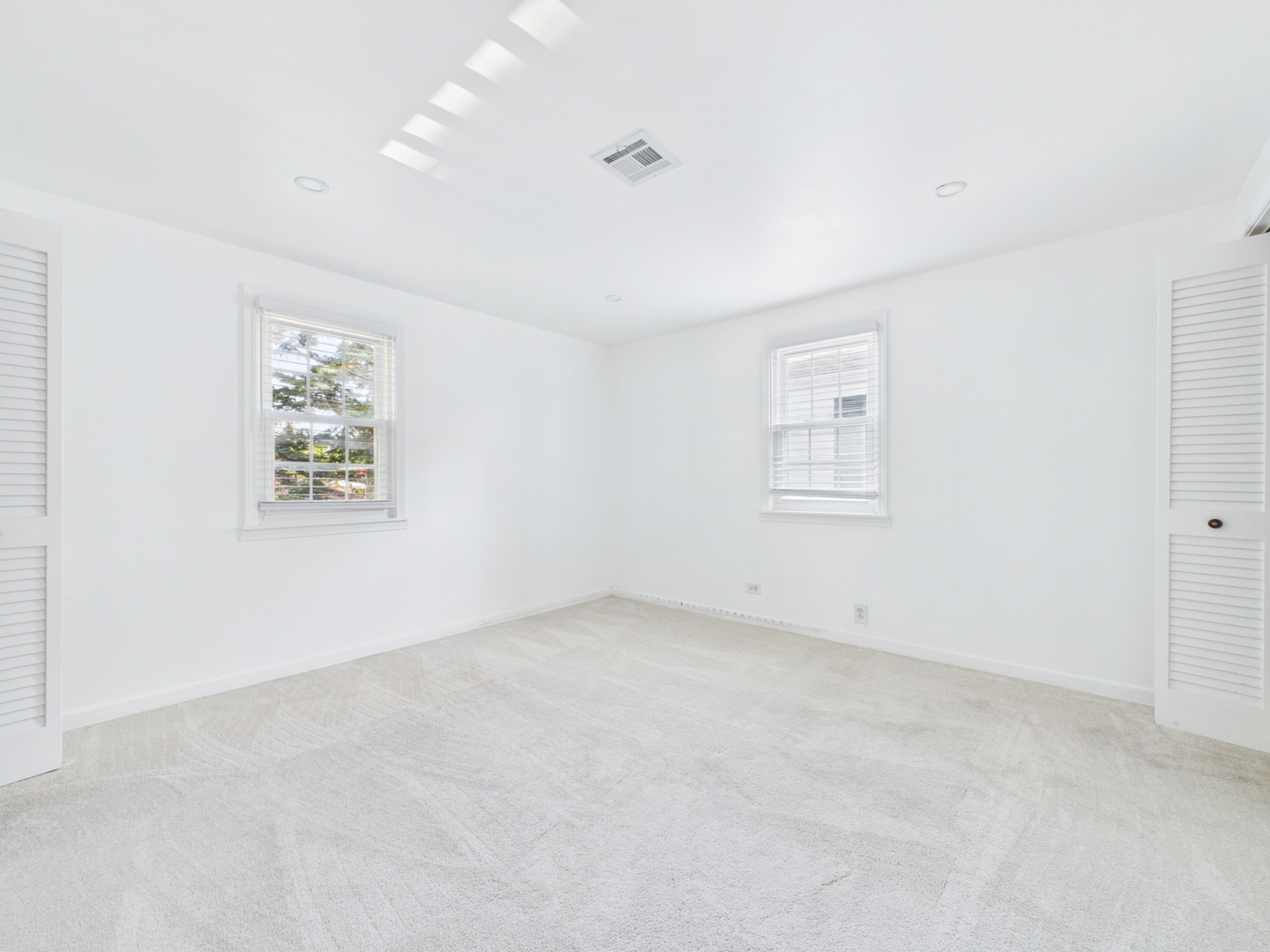 530 S Dryden Place Property Photo 13