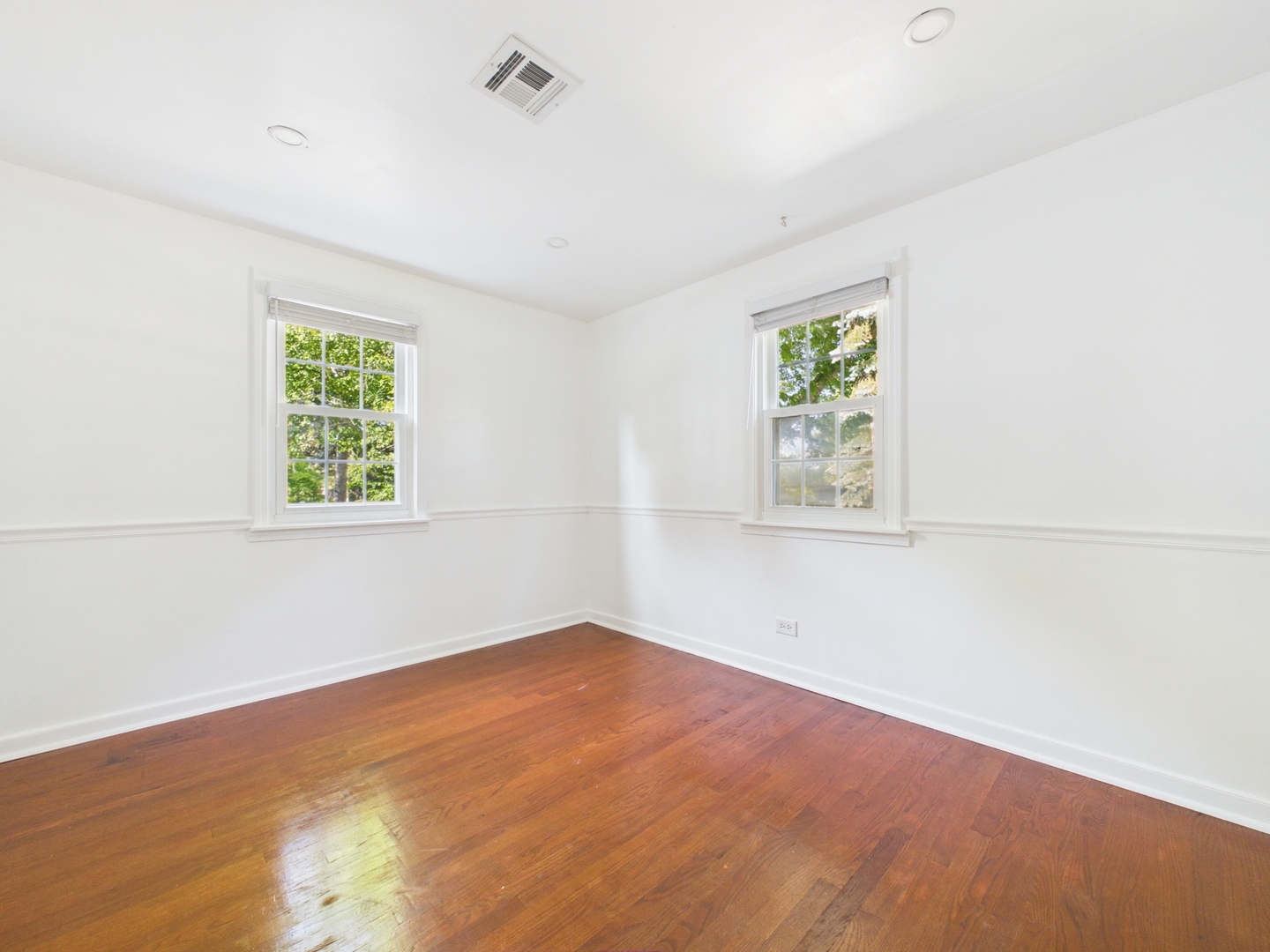 530 S Dryden Place Property Photo 15