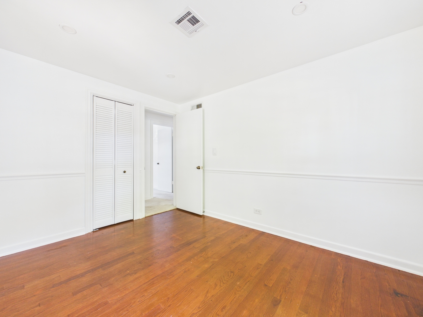 530 S Dryden Place Property Photo 16