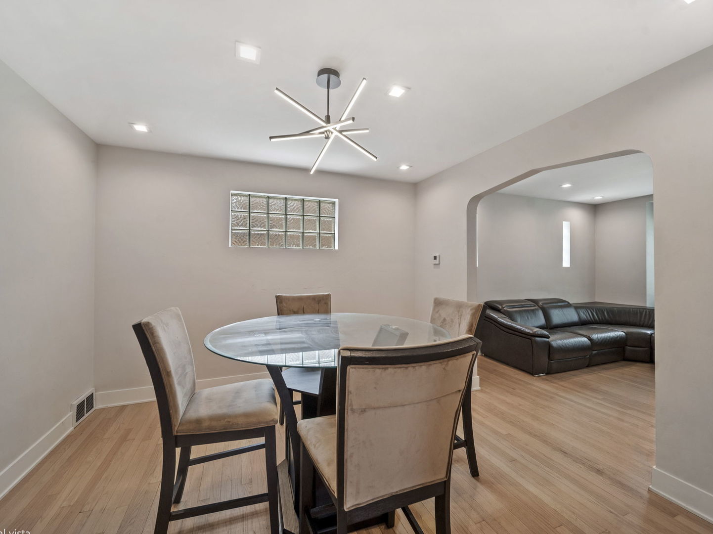 1847 Newcastle Avenue Property Photo 6