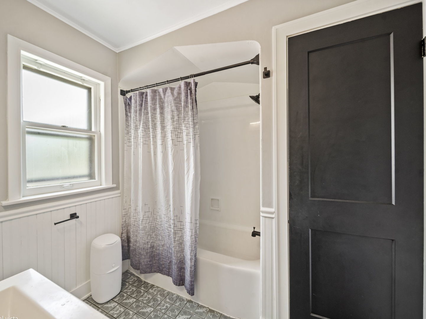 1847 Newcastle Avenue Property Photo 10