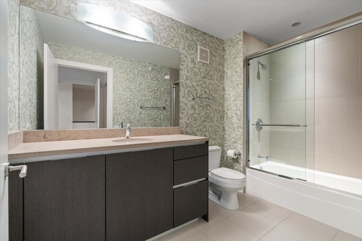 194 N Park Drive Property Photo 41