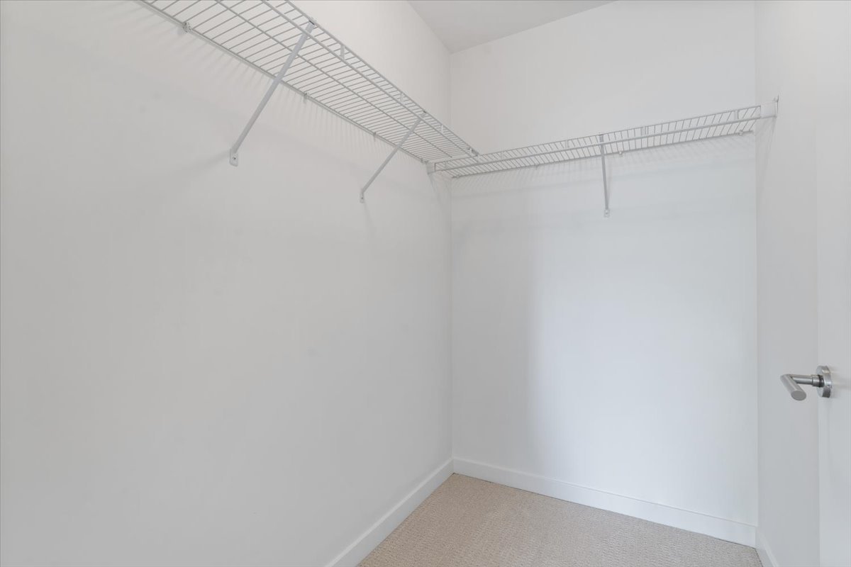 194 N Park Drive Property Photo 42