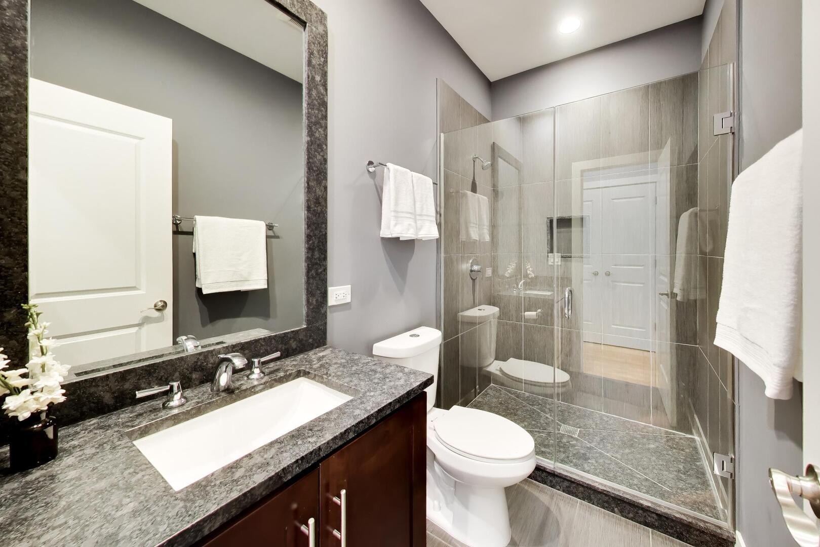 2311 N Arlington Heights Road Property Photo 21