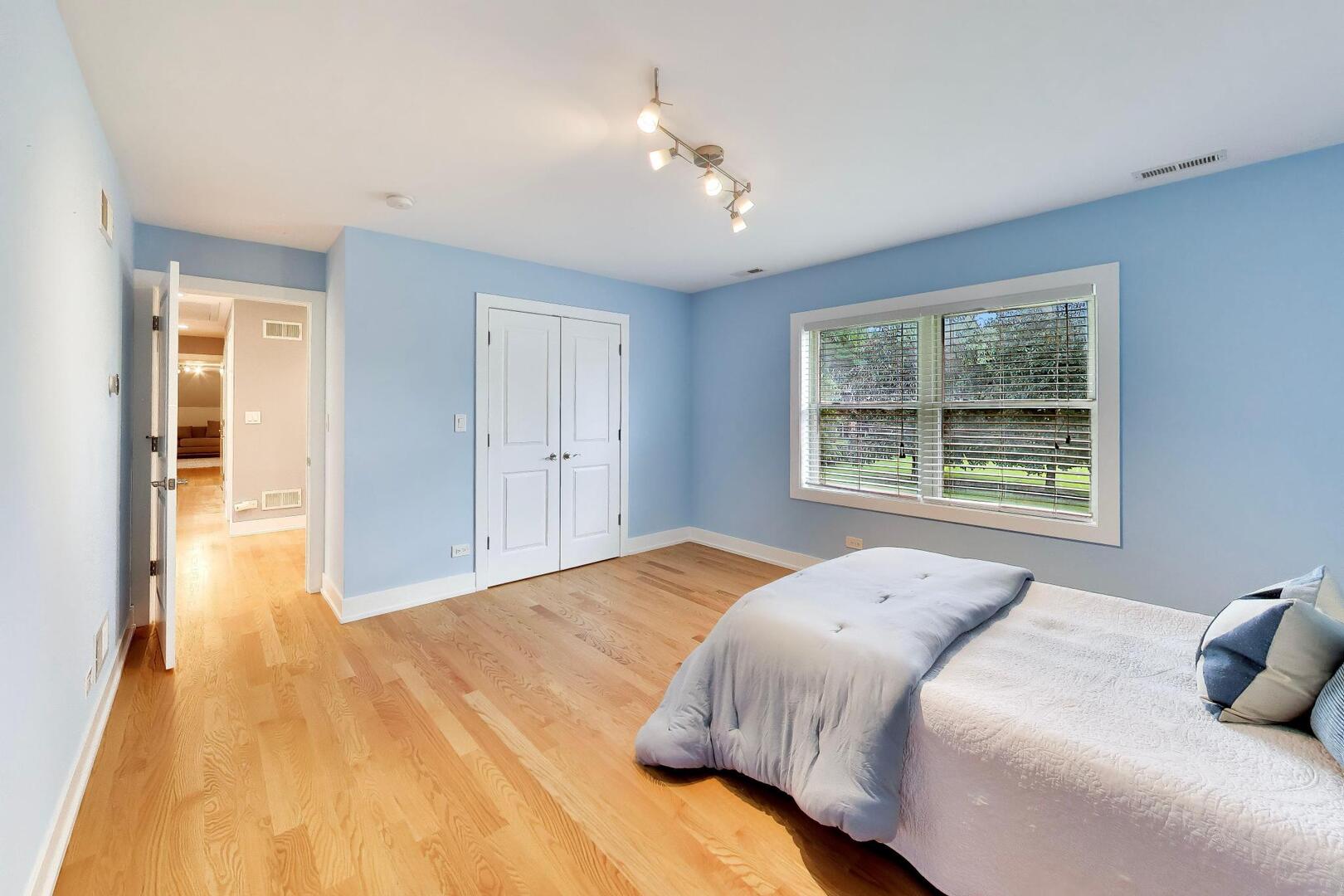 2311 N Arlington Heights Road Property Photo 25