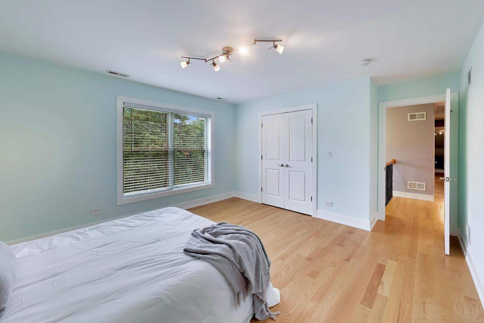 2311 N Arlington Heights Road Property Photo 27