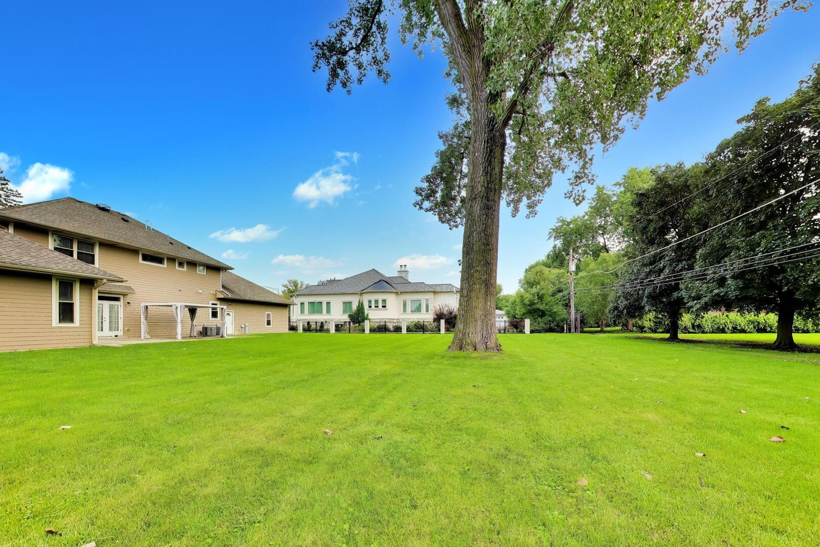 2311 N Arlington Heights Road Property Photo 39