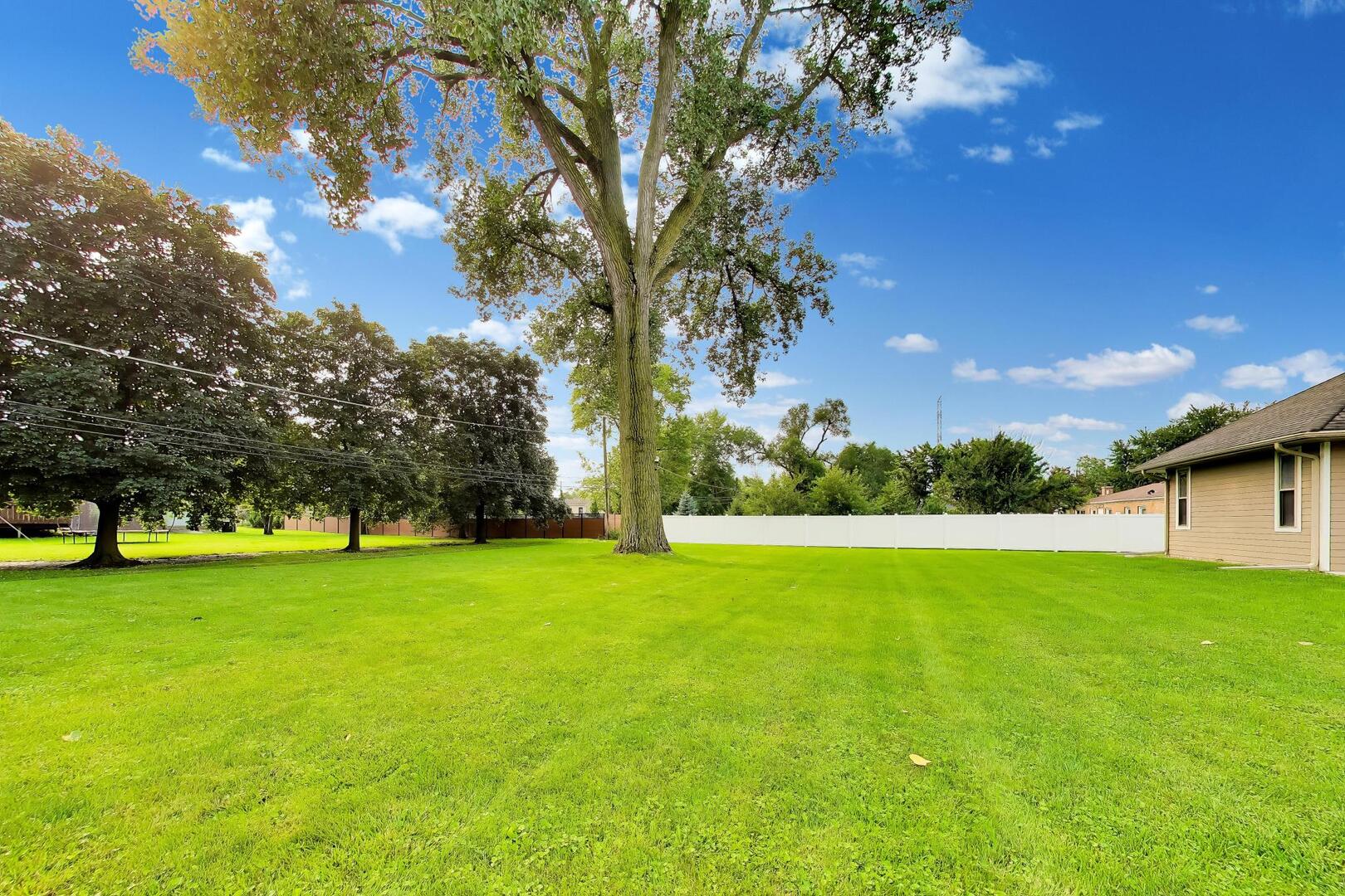 2311 N Arlington Heights Road Property Photo 40