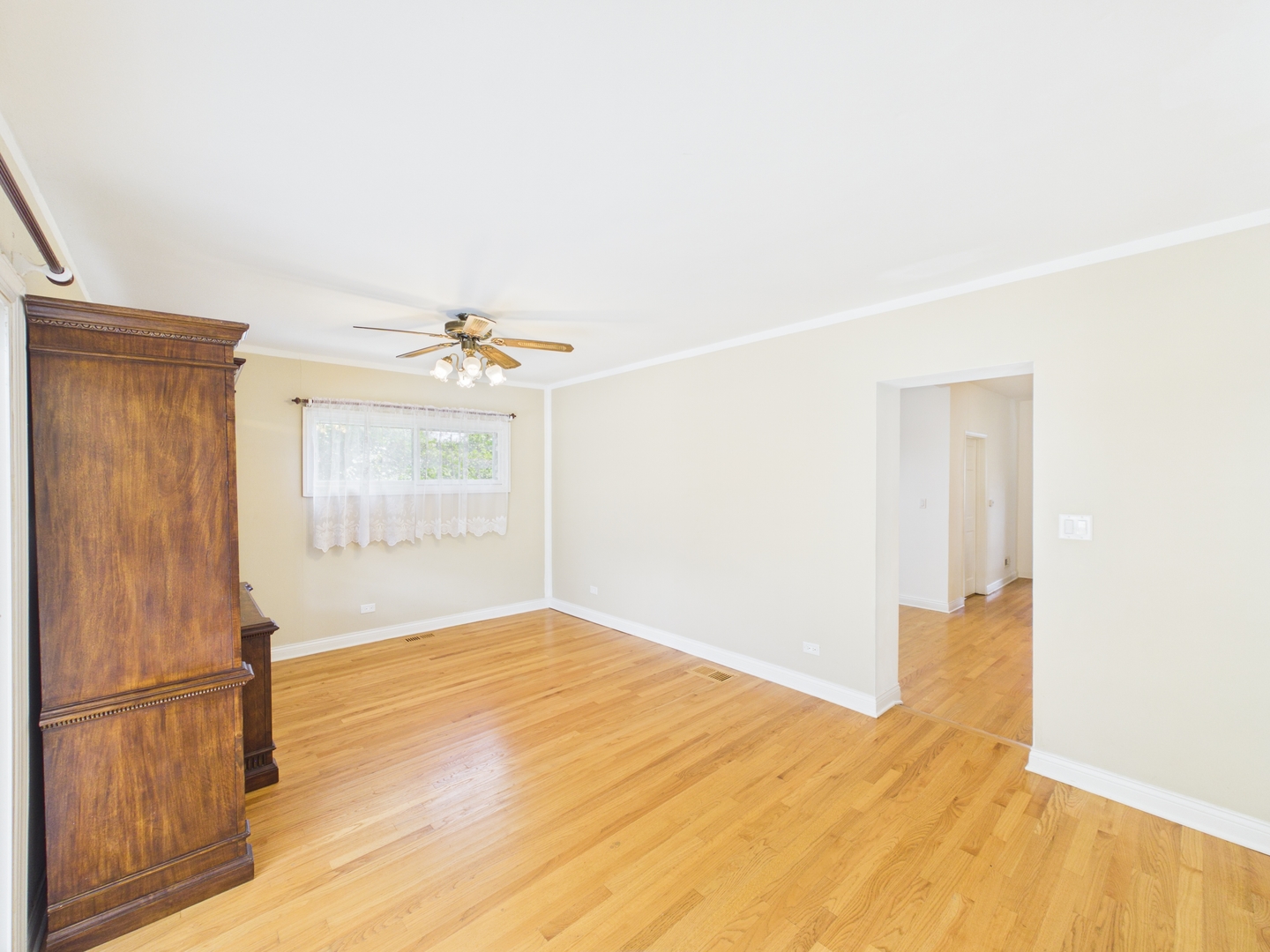 2420 N Thatcher Avenue Property Photo 21
