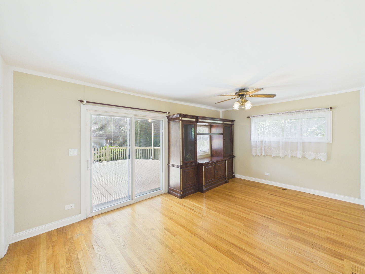 2420 N Thatcher Avenue Property Photo 23
