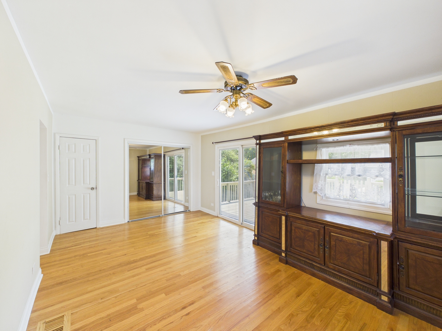 2420 N Thatcher Avenue Property Photo 24