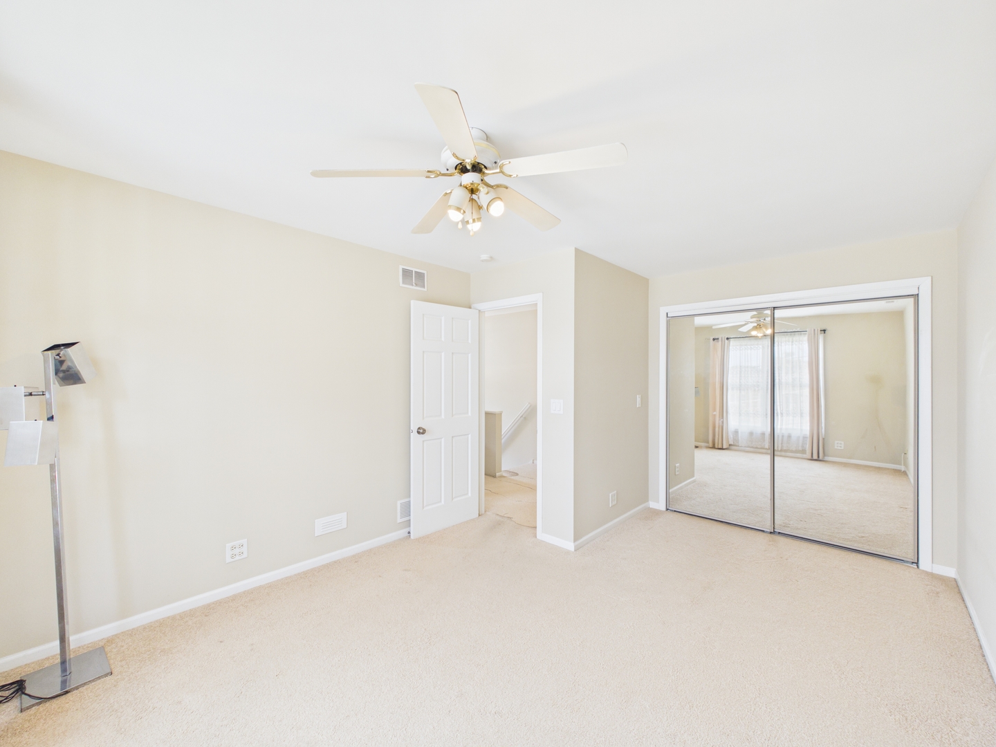 2420 N Thatcher Avenue Property Photo 32