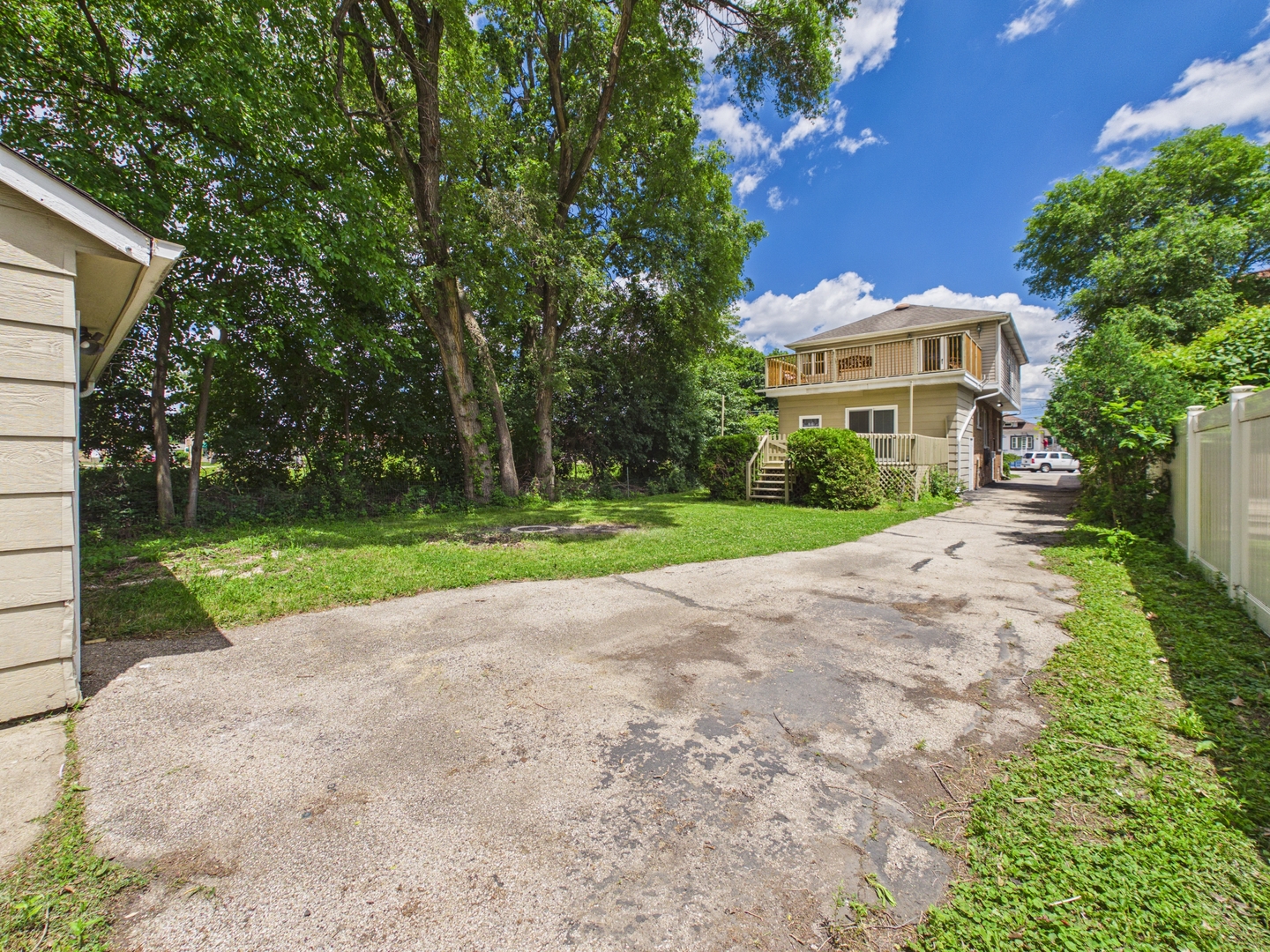 2420 N Thatcher Avenue Property Photo 69