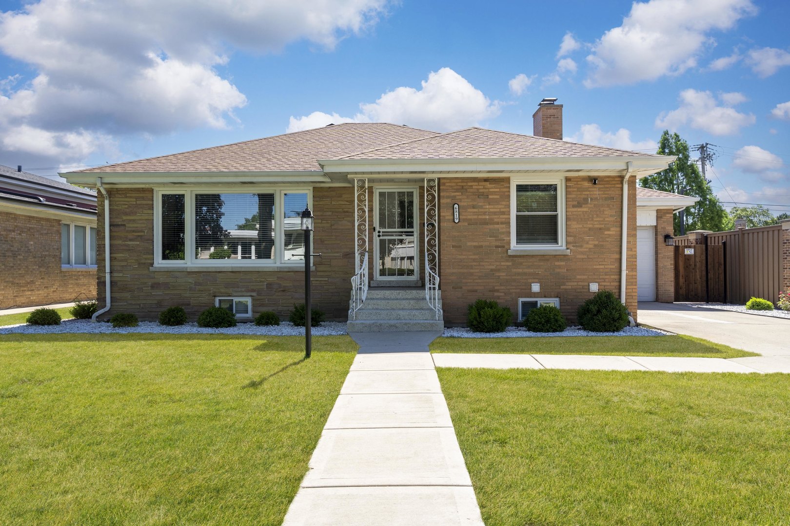 6819 N Keystone Avenue Property Photo 1