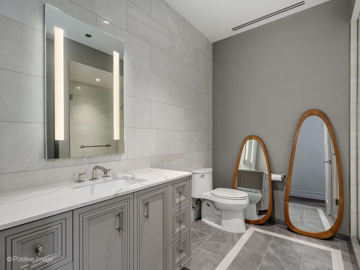 435 N Michigan Avenue 2601 Property Photo 35