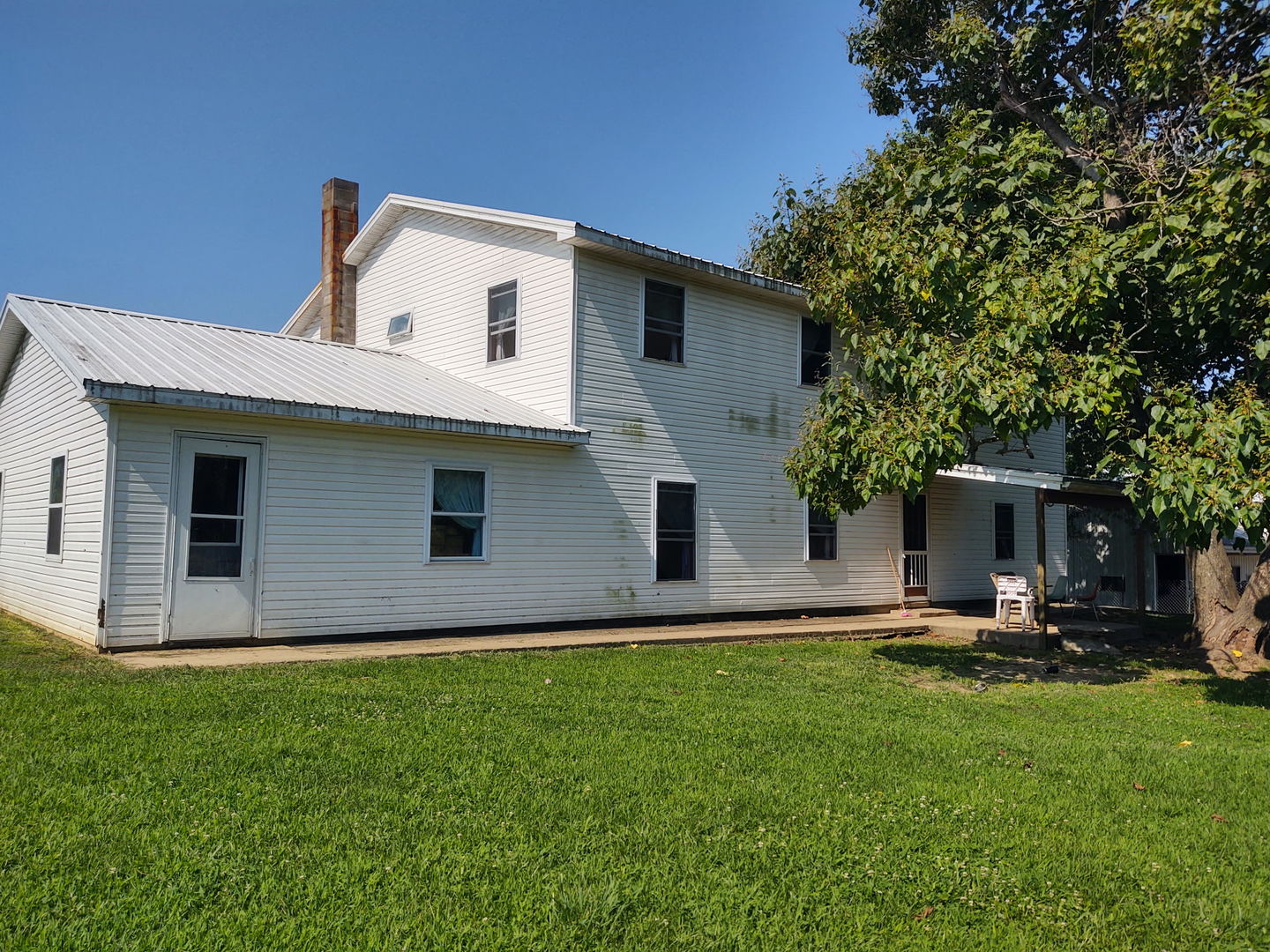 425 King Hill Lane Property Photo 1