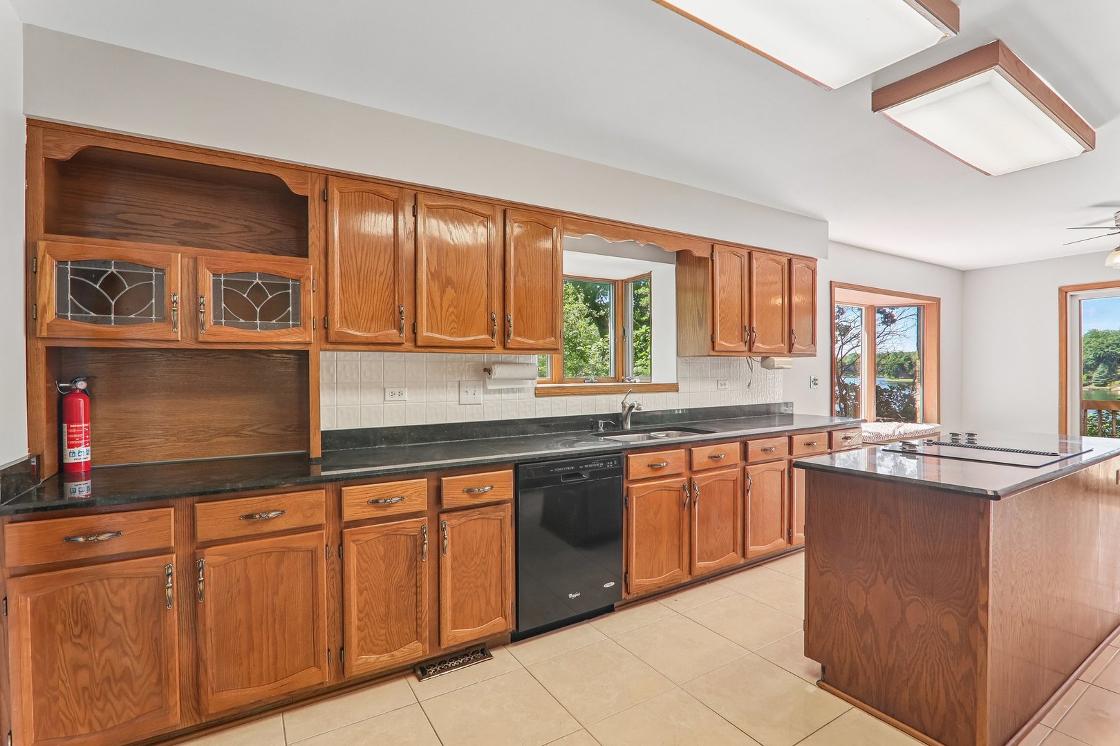 200 N Shore Drive Property Photo 5