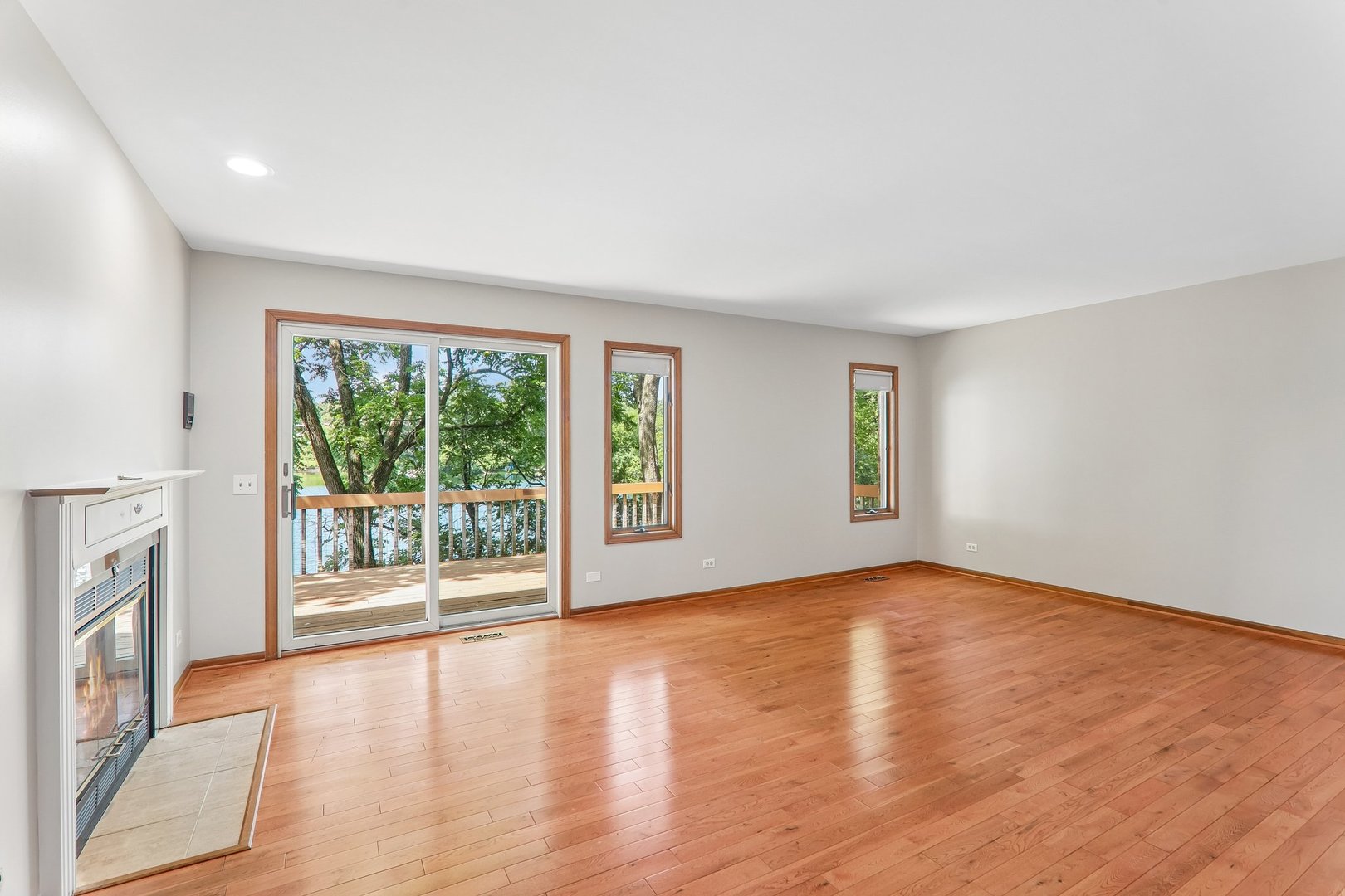 200 N Shore Drive Property Photo 8