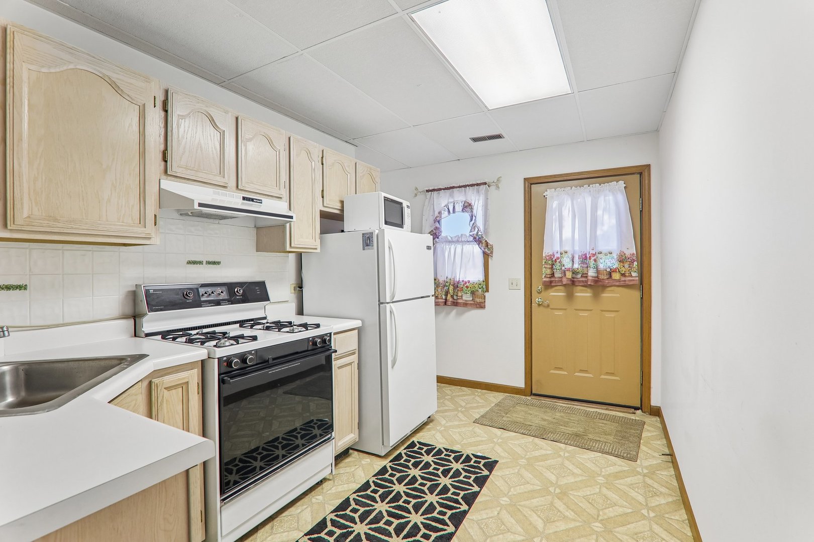 200 N Shore Drive Property Photo 18