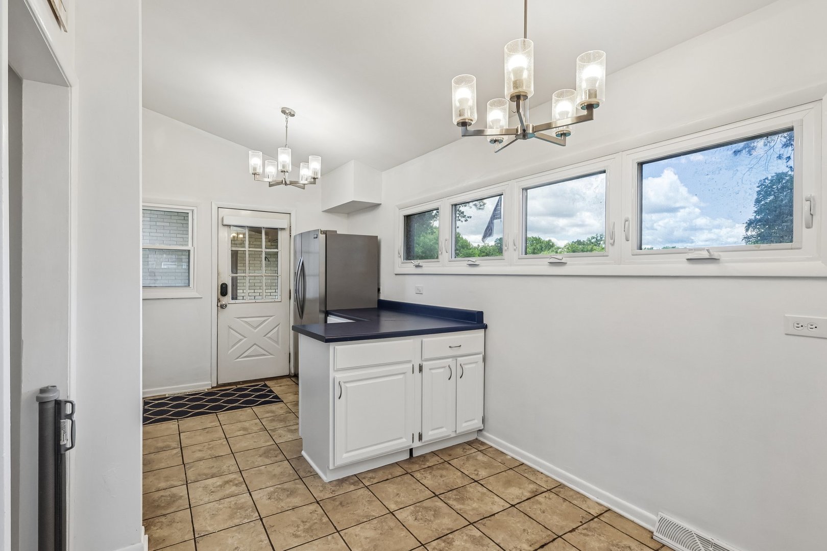 125 S Greeley Street Property Photo 10