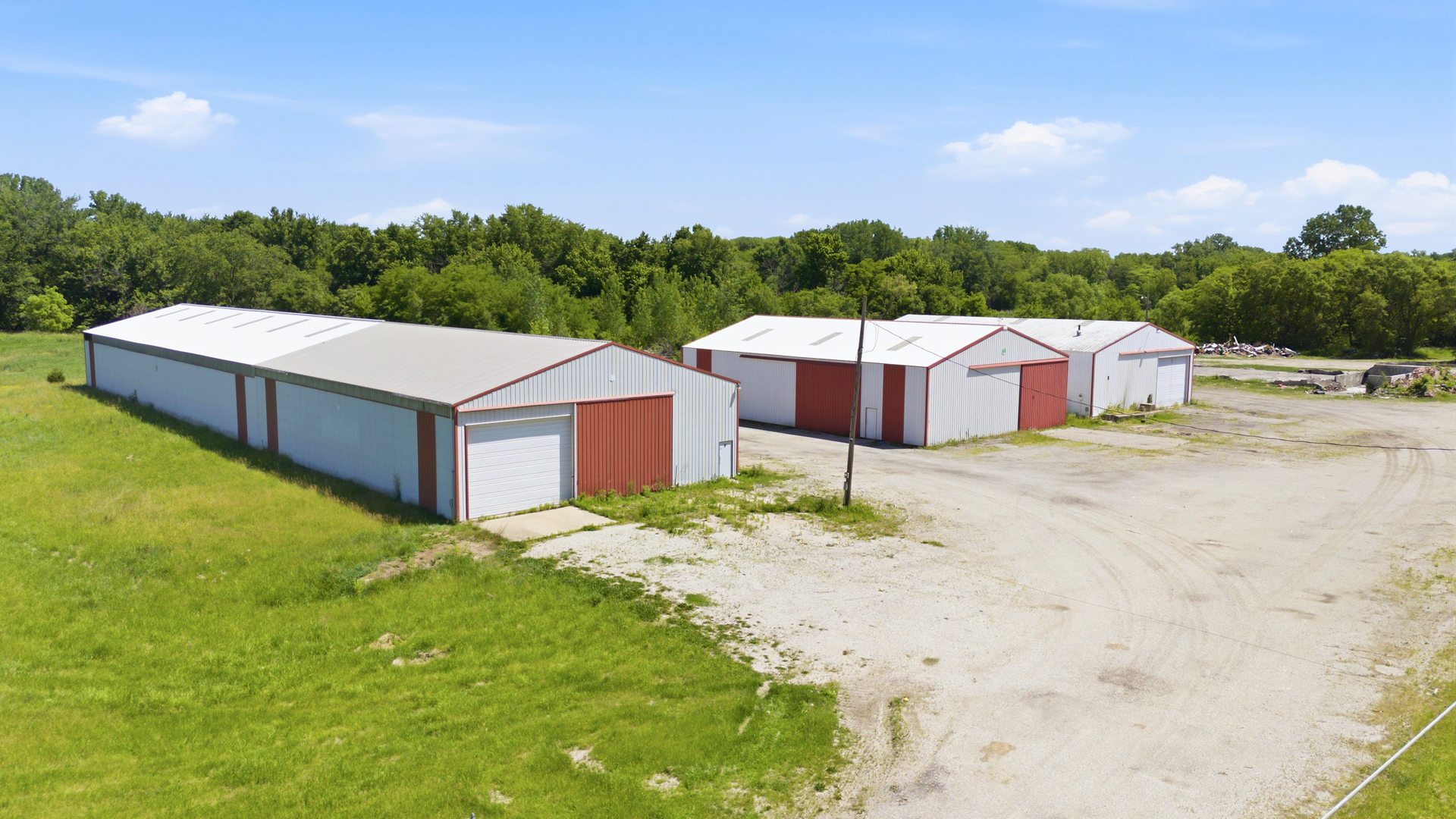1202 Illinois Highway 84 Property Photo 1