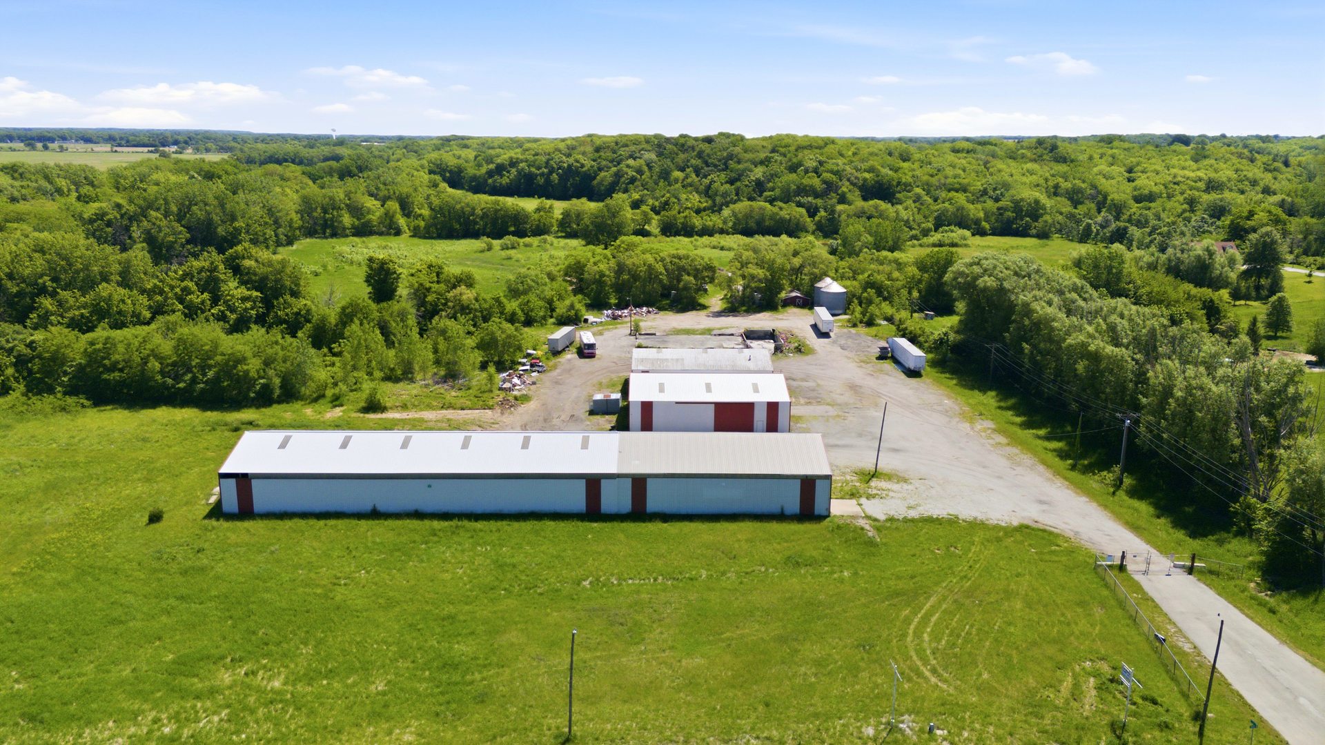 1202 Illinois Highway 84 Property Photo 2