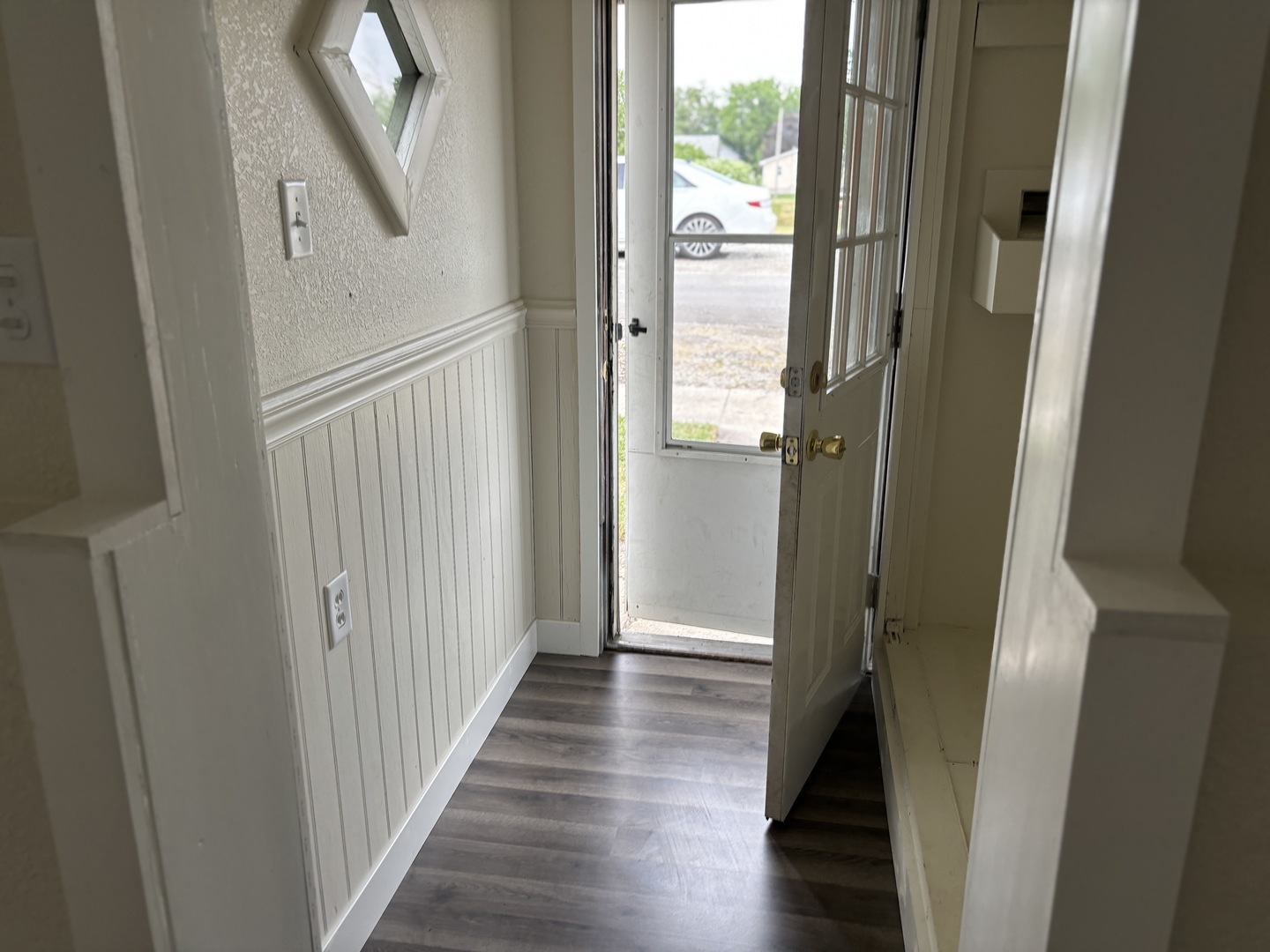 247 E Holmes Street Property Photo 2