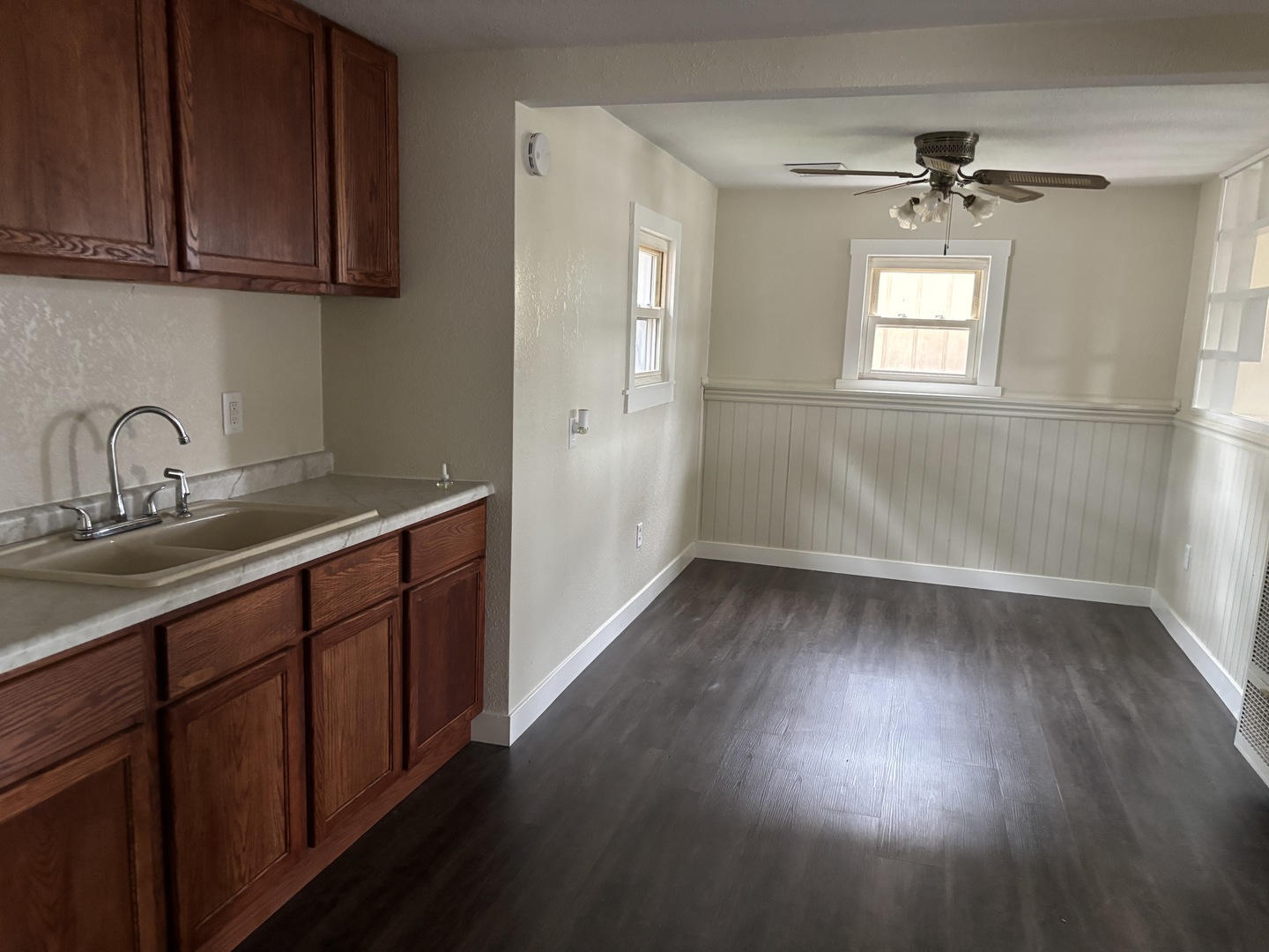 247 E Holmes Street Property Photo 3