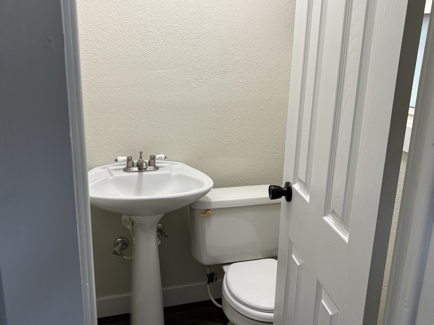 247 E Holmes Street Property Photo 8