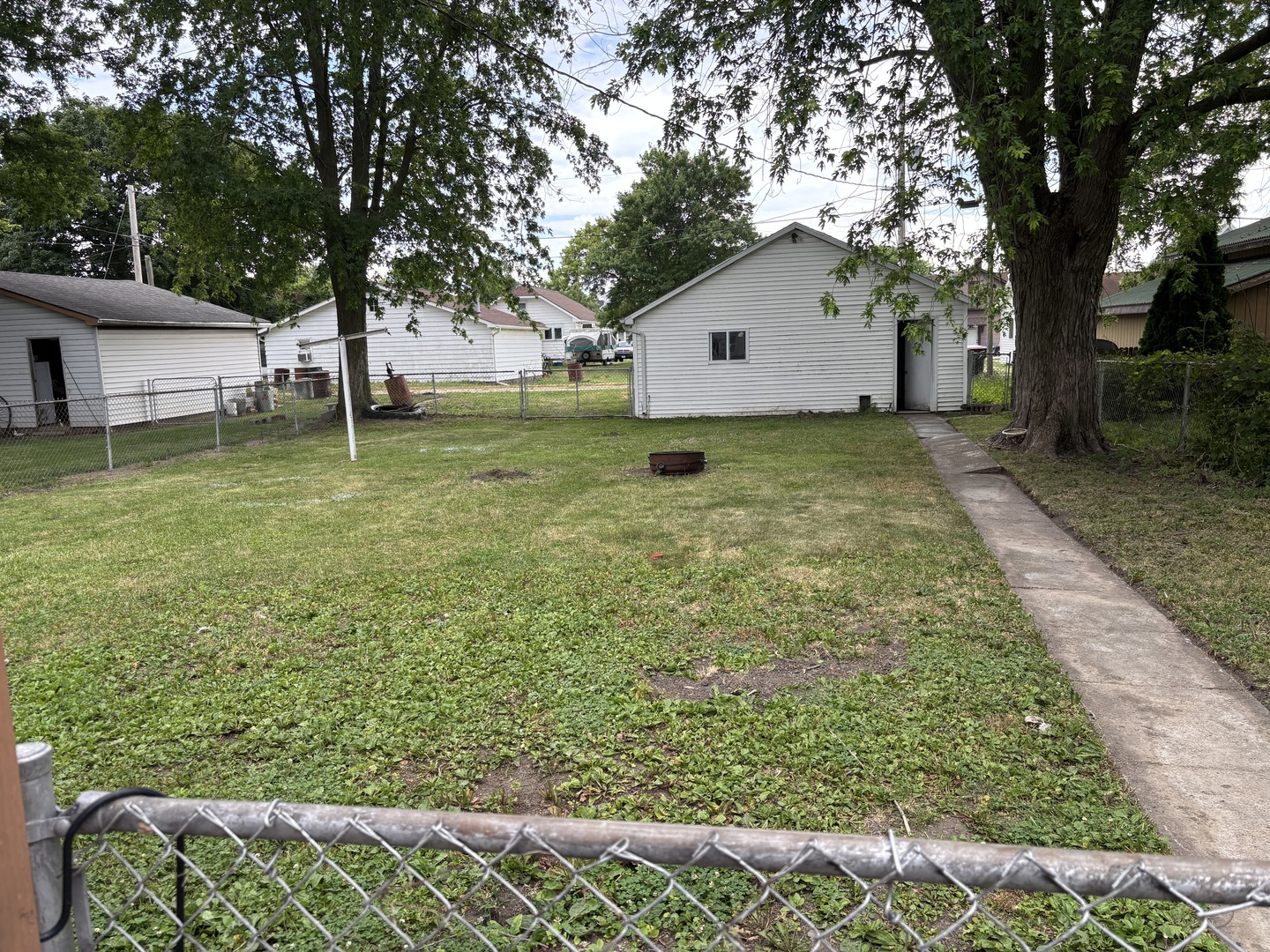 247 E Holmes Street Property Photo 15
