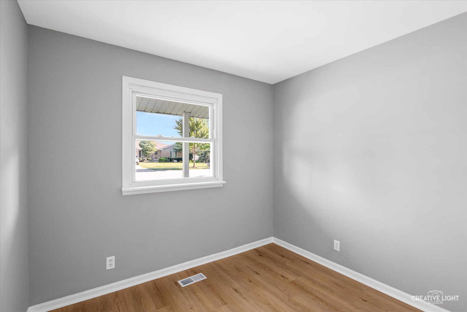 9223 Willow Lane Property Photo 5