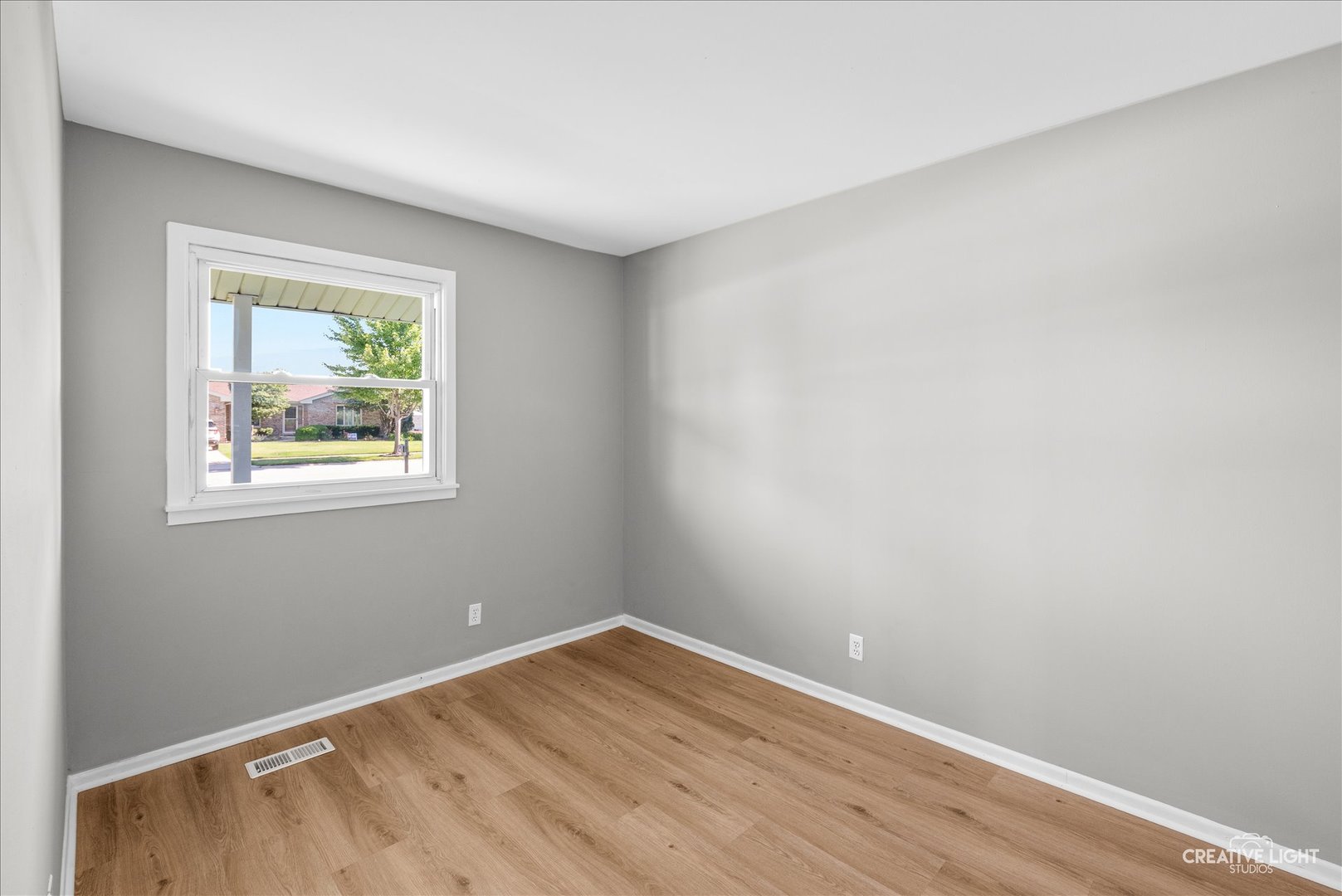 9223 Willow Lane Property Photo 6