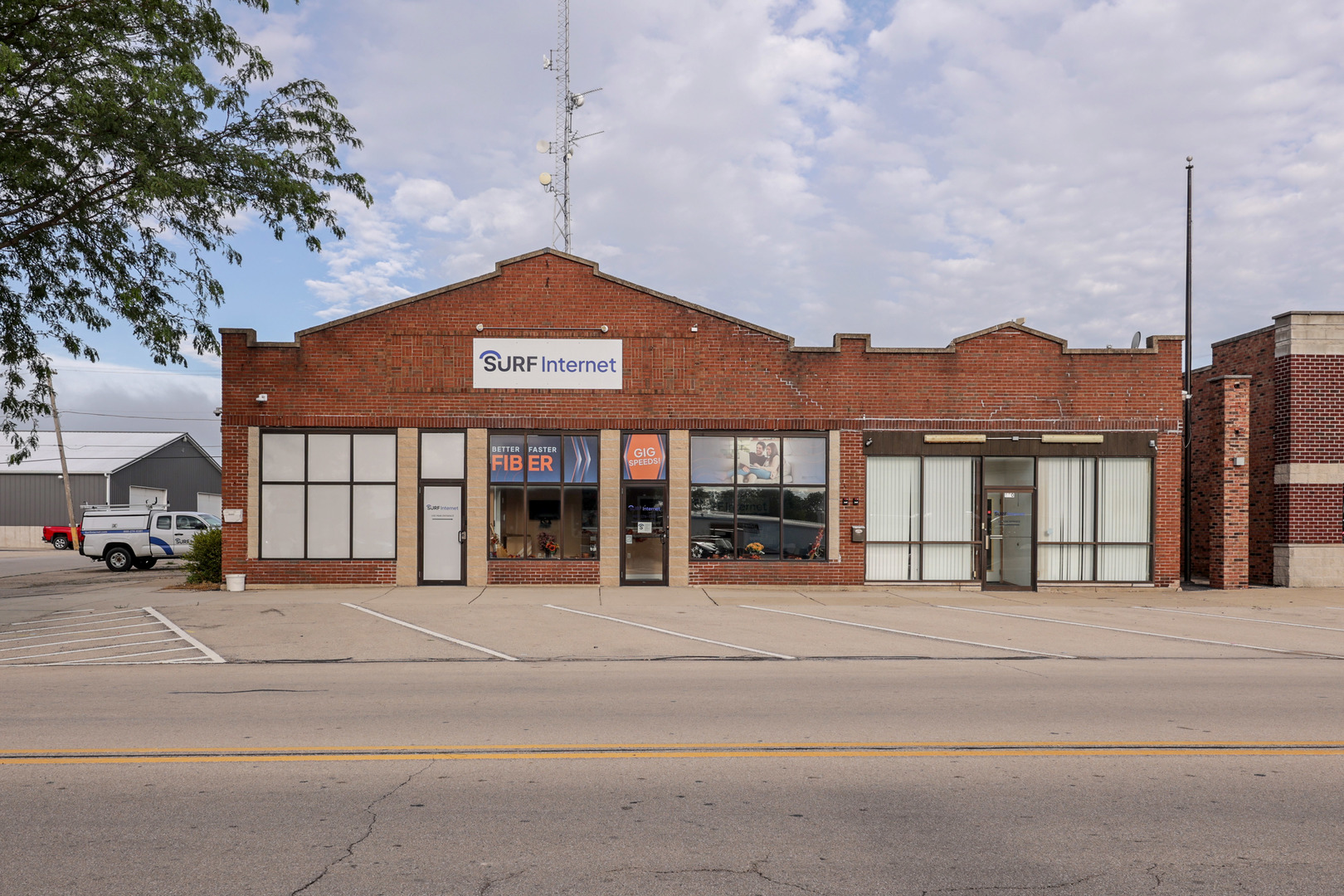 680 S Broadway Street Property Photo 1