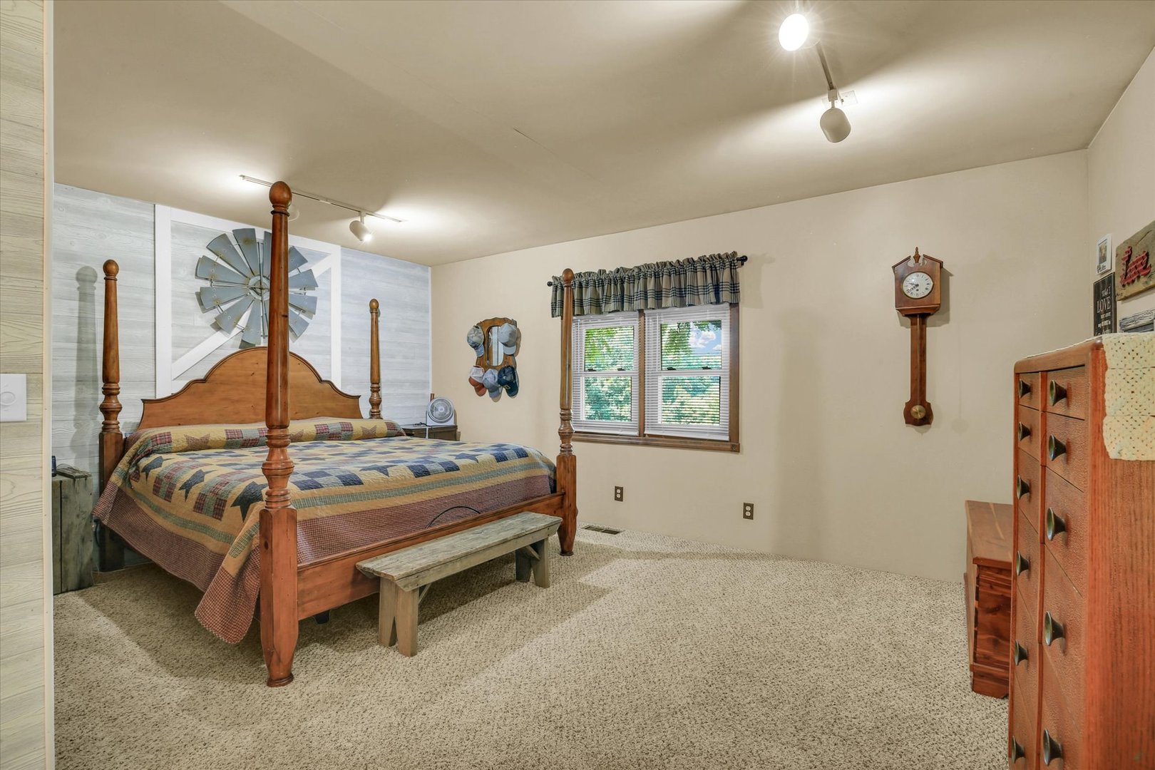 675 E 1950 North Road Property Photo 31