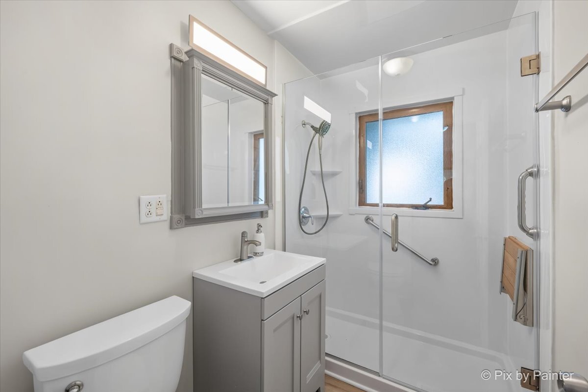 3911 Eastway Drive Property Photo 15