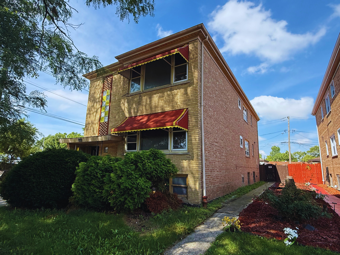 6244 S Seeley Avenue Property Photo 2