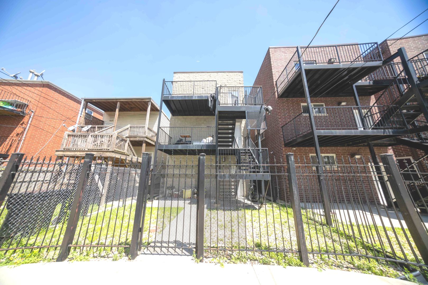 2711 W Polk Street Property Photo 25