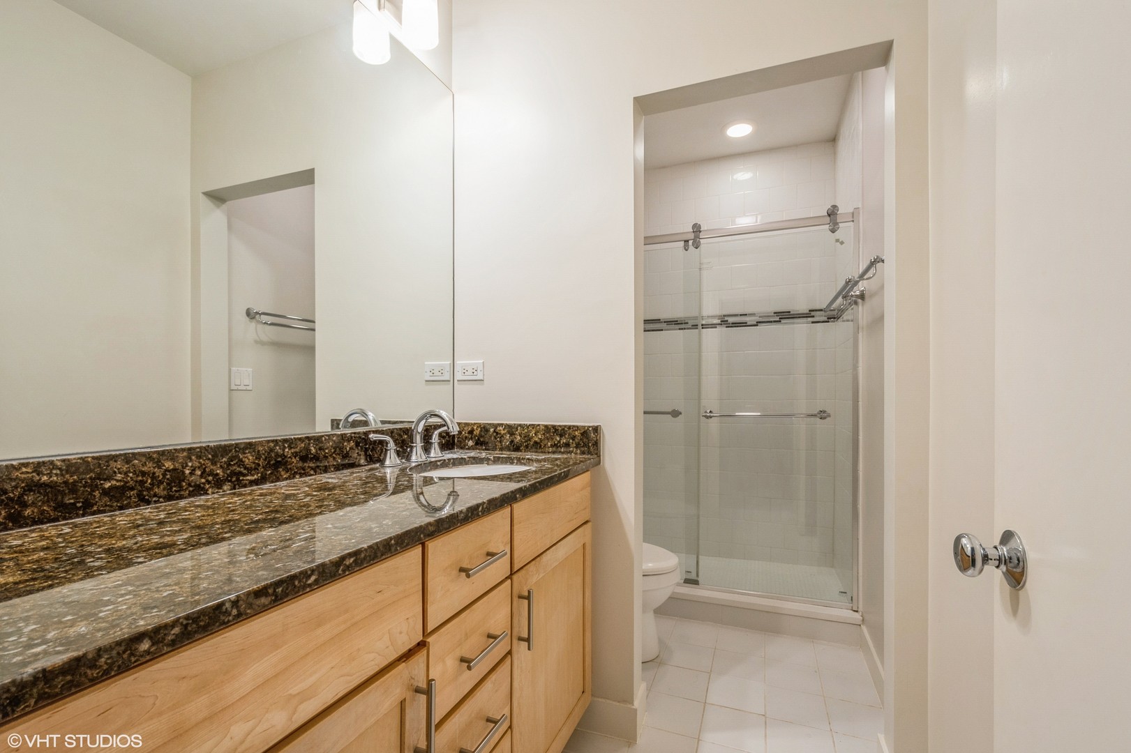 7209 N Oakley Avenue Property Photo 8