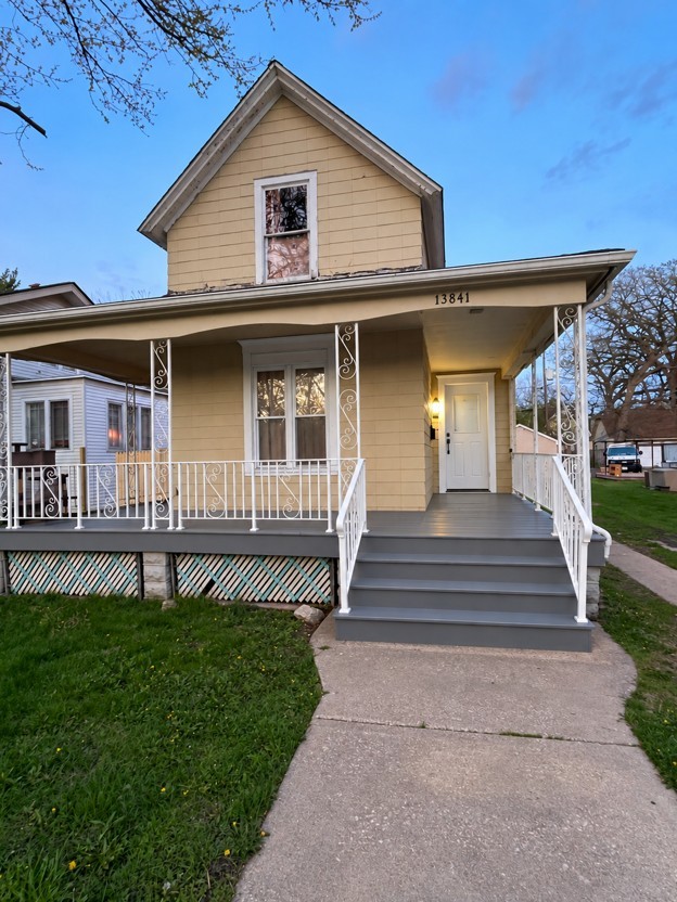 13841 FOREST Avenue Property Photo 1