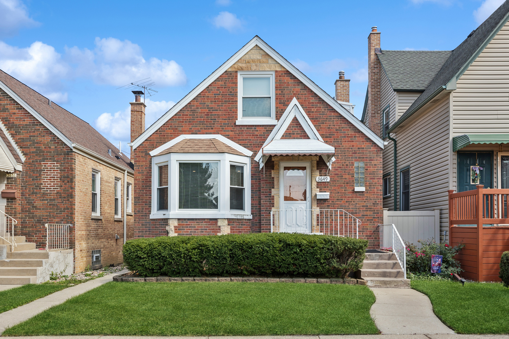 3649 N Newcastle Avenue Property Photo 1
